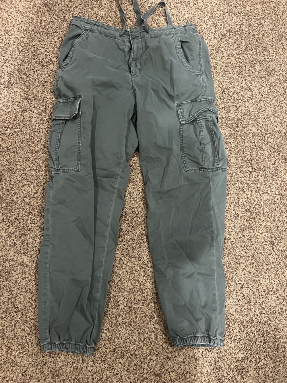 American Eagle cargo joggers army green